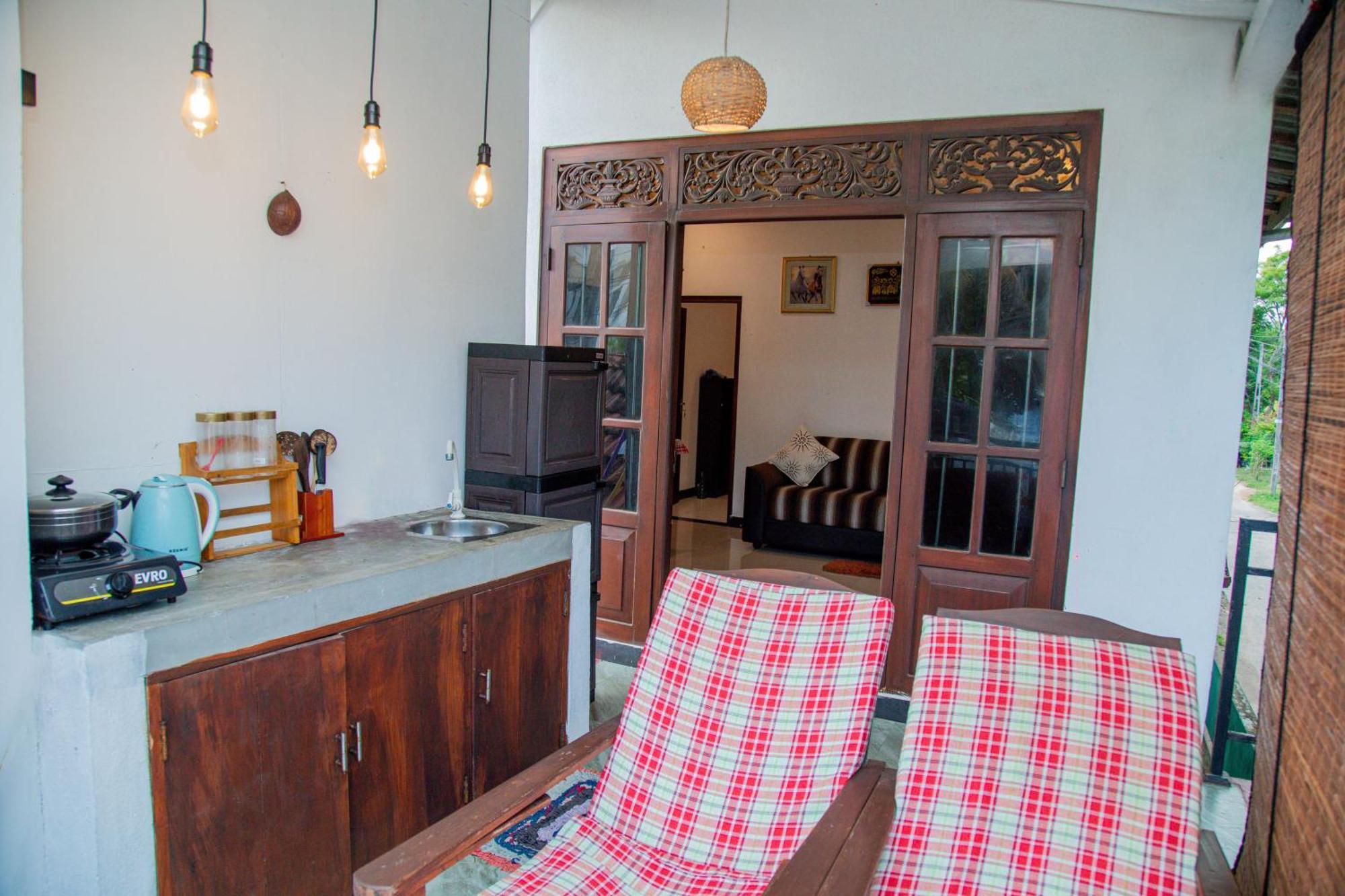Shiny Villa أونا واتونا المظهر الخارجي الصورة
