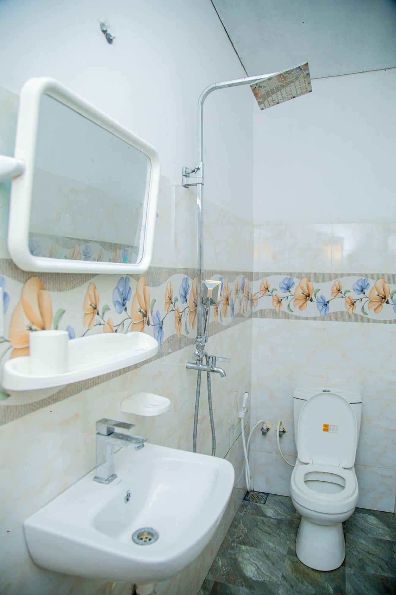 Shiny Villa أونا واتونا المظهر الخارجي الصورة