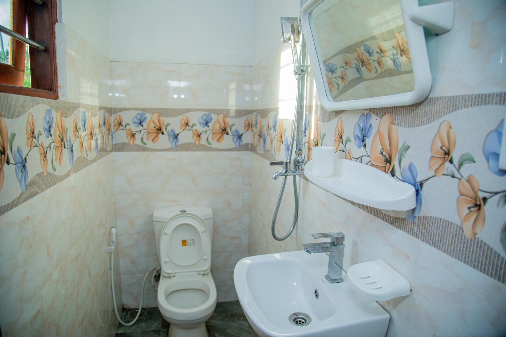Shiny Villa أونا واتونا المظهر الخارجي الصورة