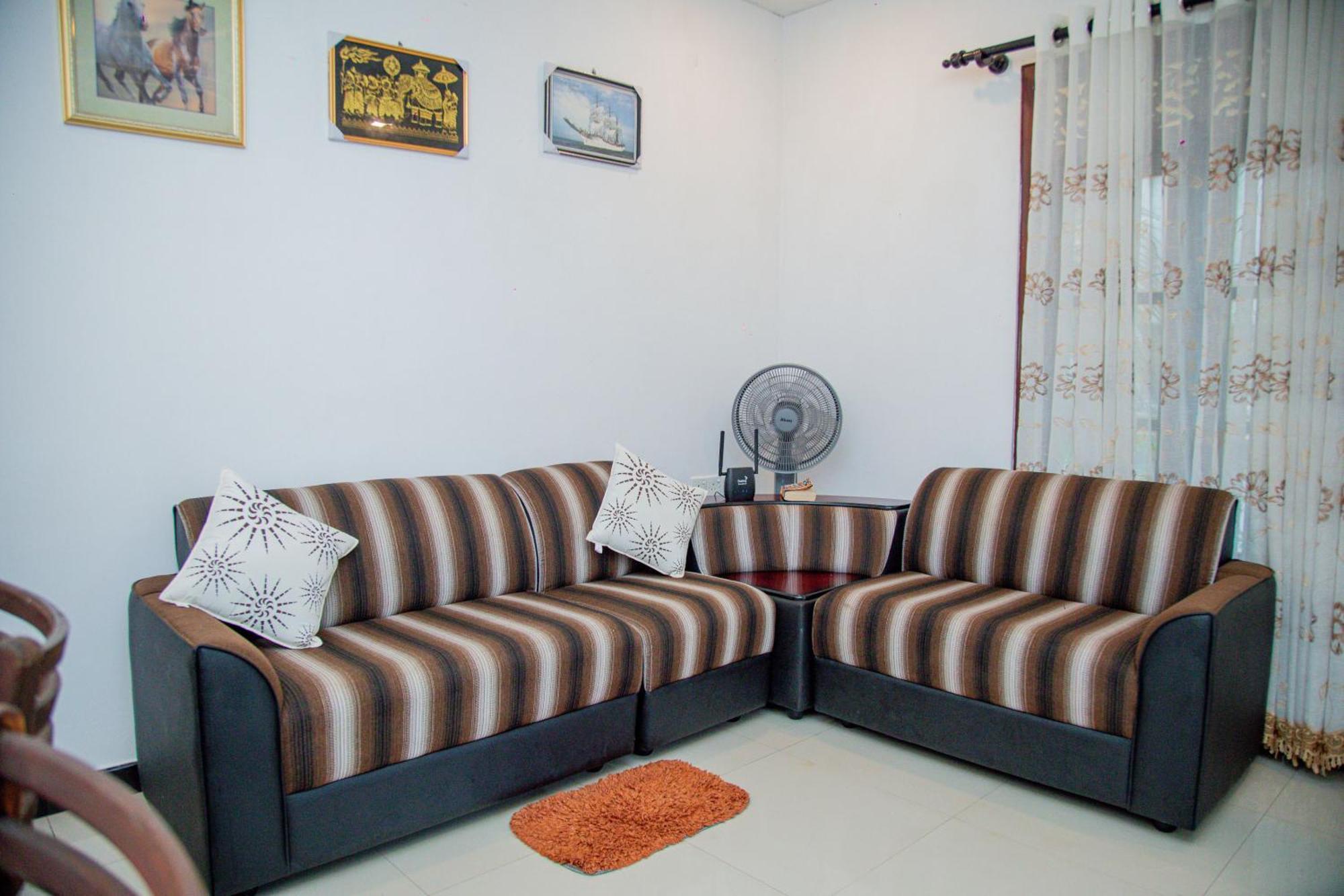 Shiny Villa أونا واتونا المظهر الخارجي الصورة